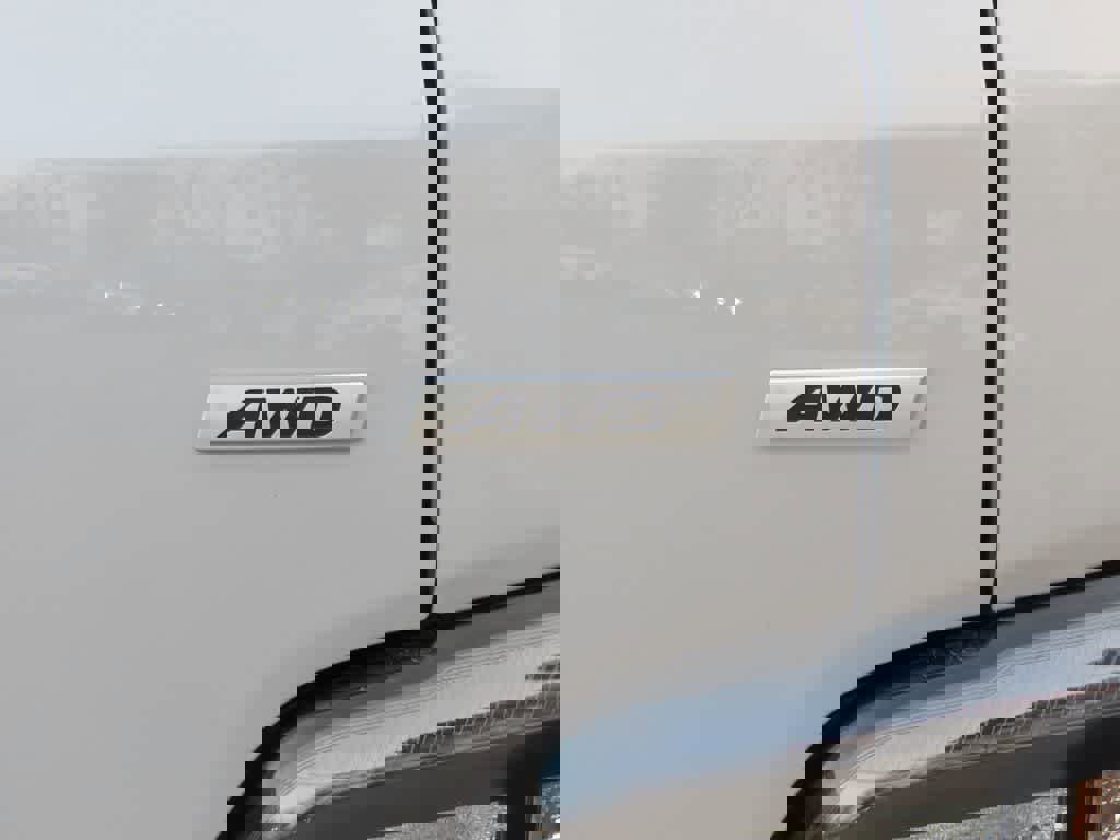 Used 2023 Hyundai Kona SEL AWD/4WD image 8