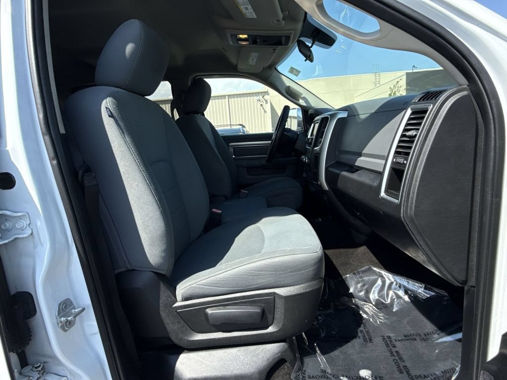 Used 2017 RAM 1500 Classic SLT AWD/4WD image 27