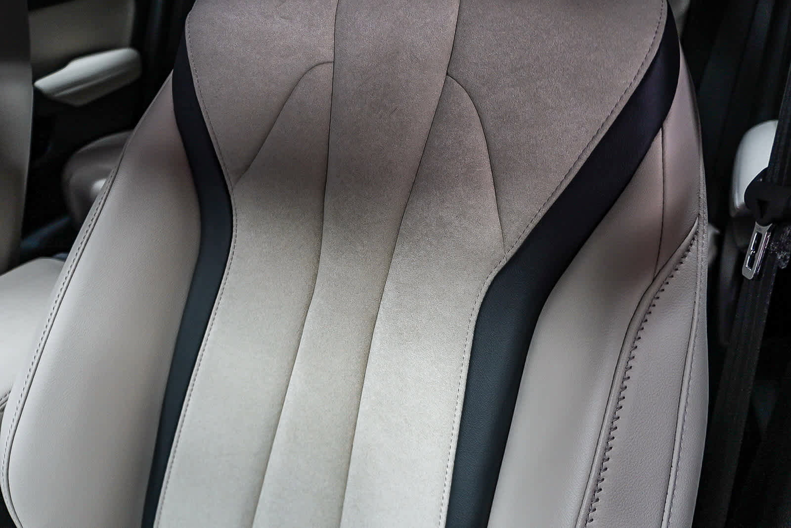 Used 2025 Acura Integra A-Spec image 31