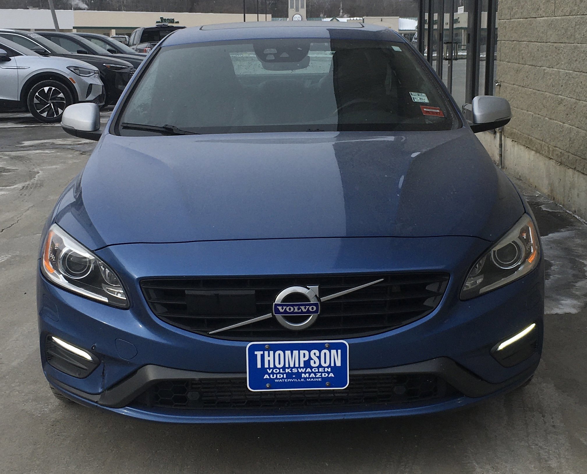 Used 2017 Volvo S60 T6 R-Design Platinum w/ Climate Package image 2