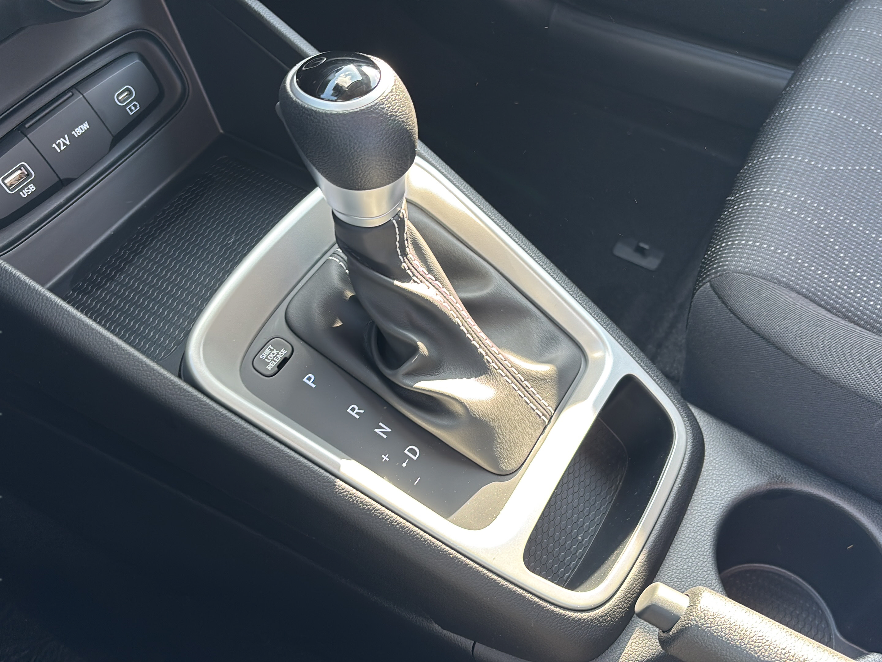 New 2026 Hyundai Venue SE FWD image 17