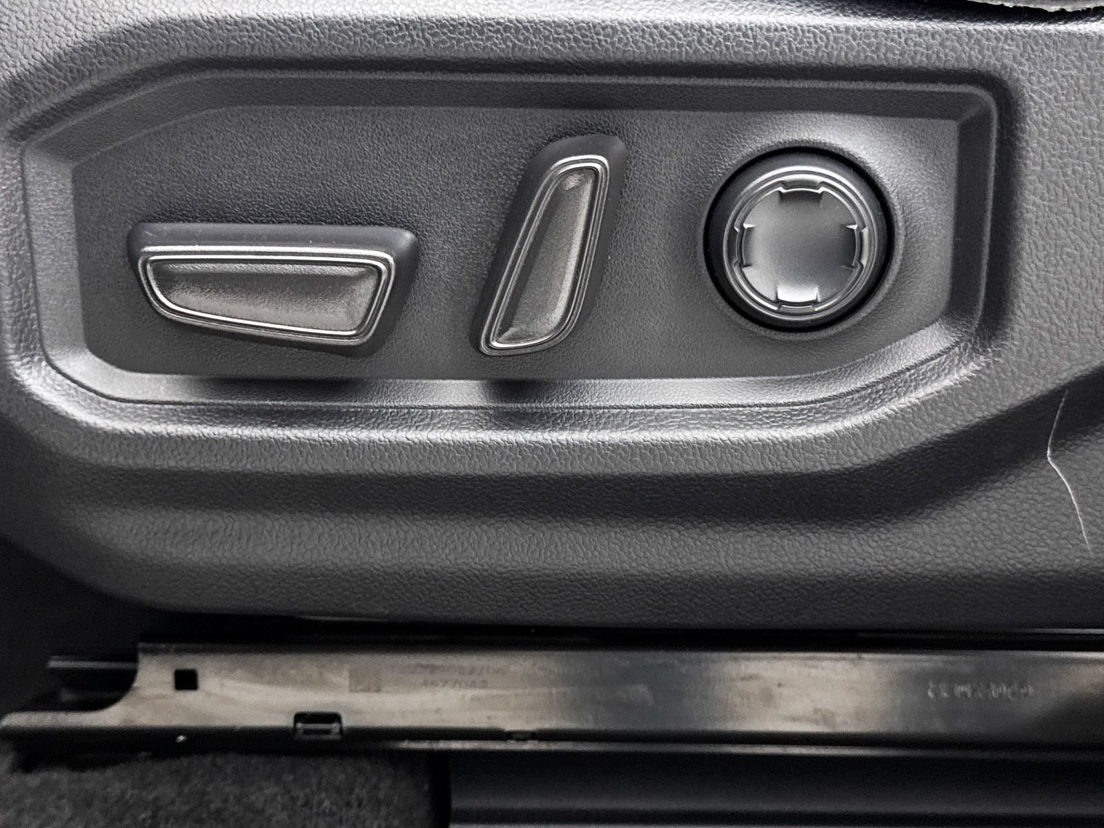 Used 2023 Toyota Sequoia Platinum AWD/4WD image 30
