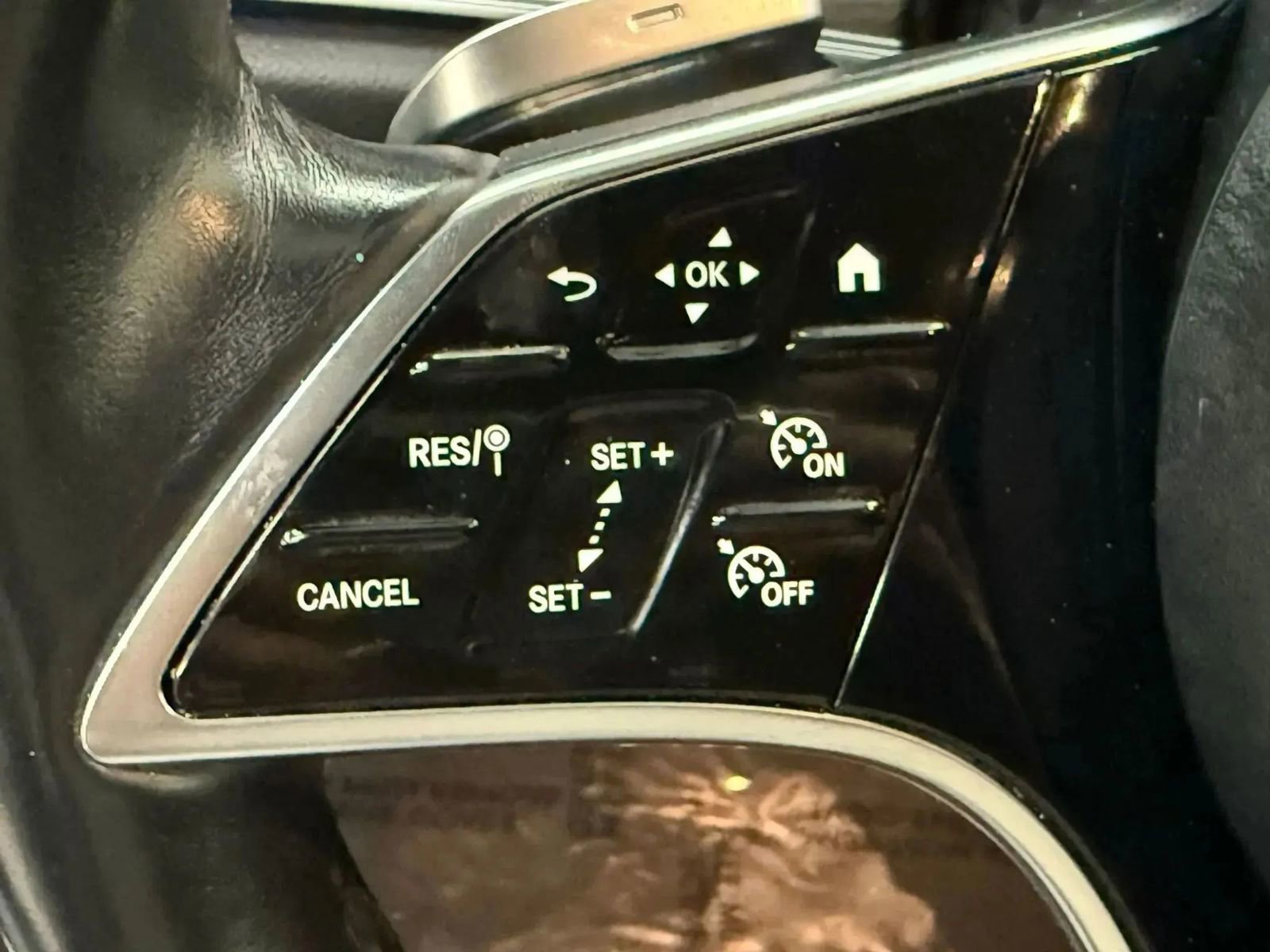 Used 2022 Mercedes-Benz E 350 Sedan w/ AMG Line Exterior image 26