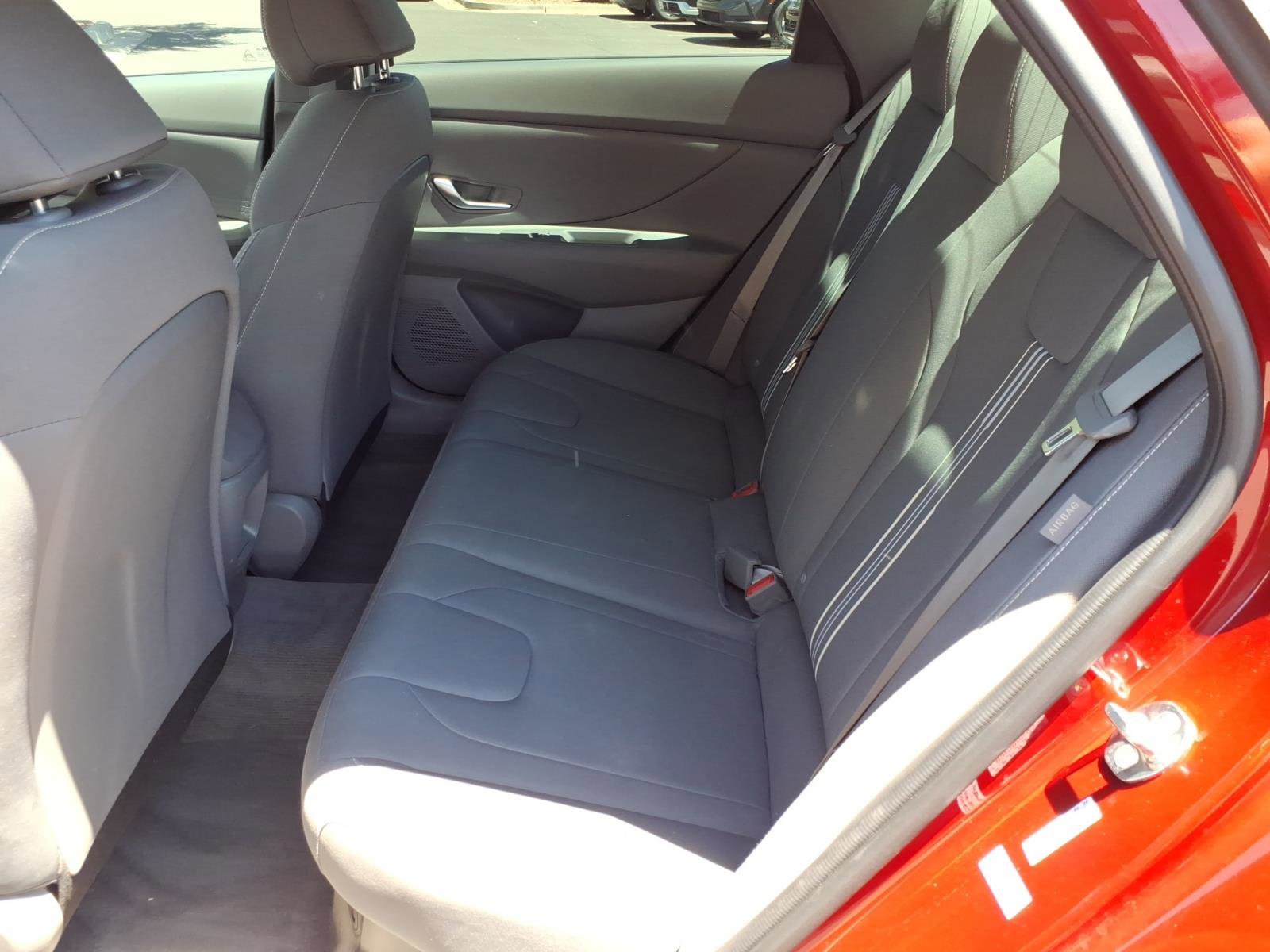 Certified 2024 Hyundai Elantra Blue FWD image 15