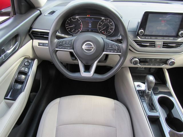 Used 2021 Nissan Altima 2.5 SV FWD image 16