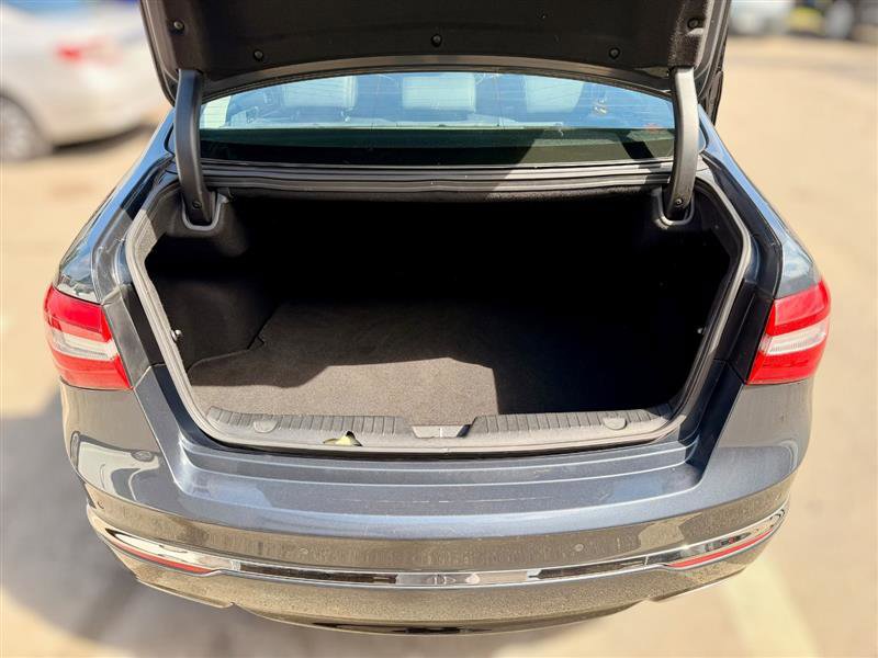 Used 2015 Kia Cadenza Premium FWD image 11