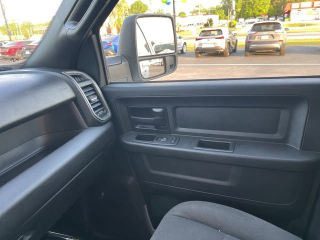 Used 2024 RAM 3500 Tradesman w/ Chrome Appearance Group image 30