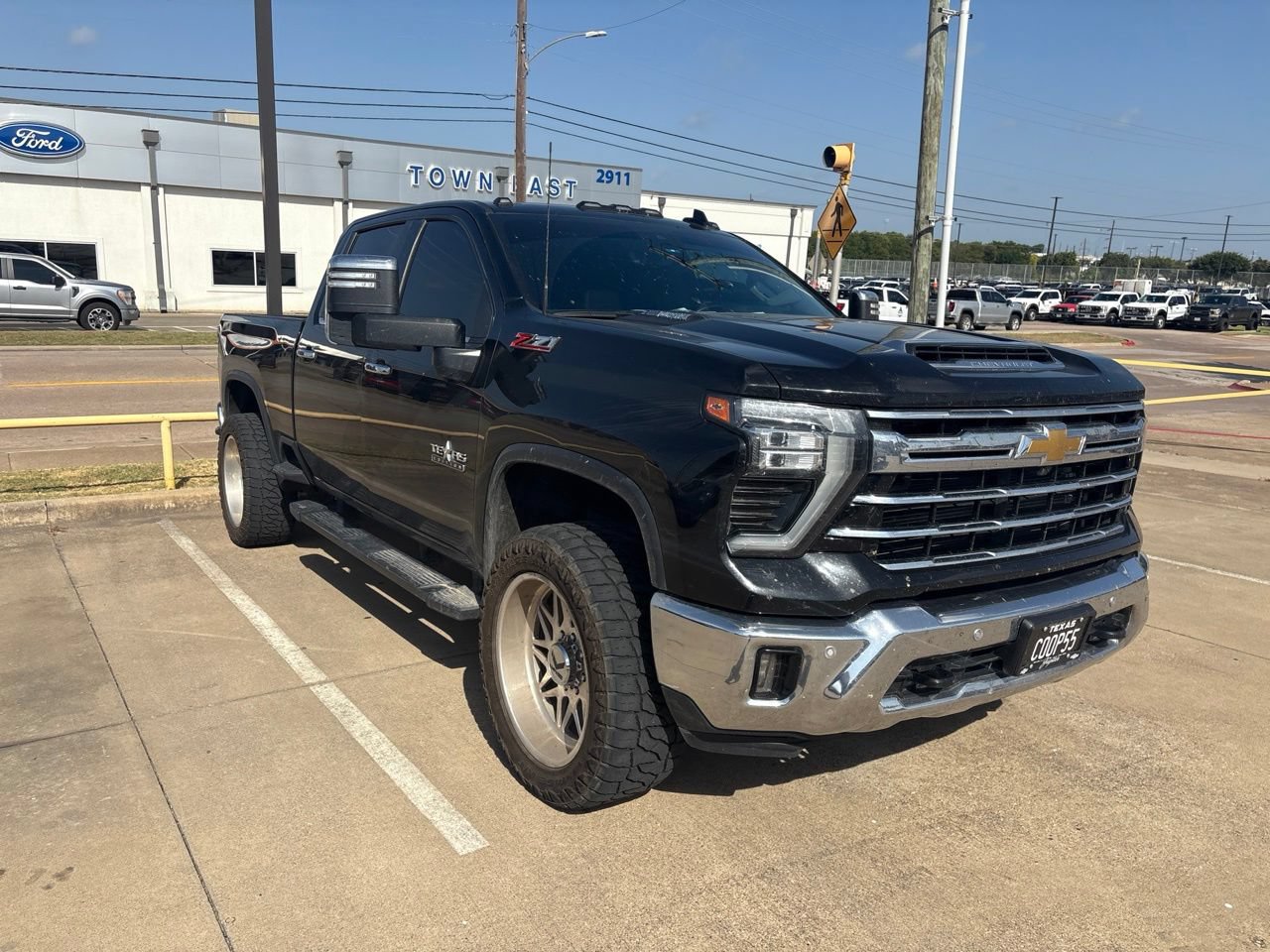 Used 2024 Chevrolet Silverado 2500 LTZ w/ LTZ Premium Texas Edition AWD/4WD image 14