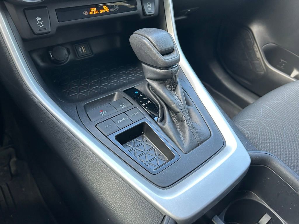 Certified 2024 Toyota RAV4 XLE image 27