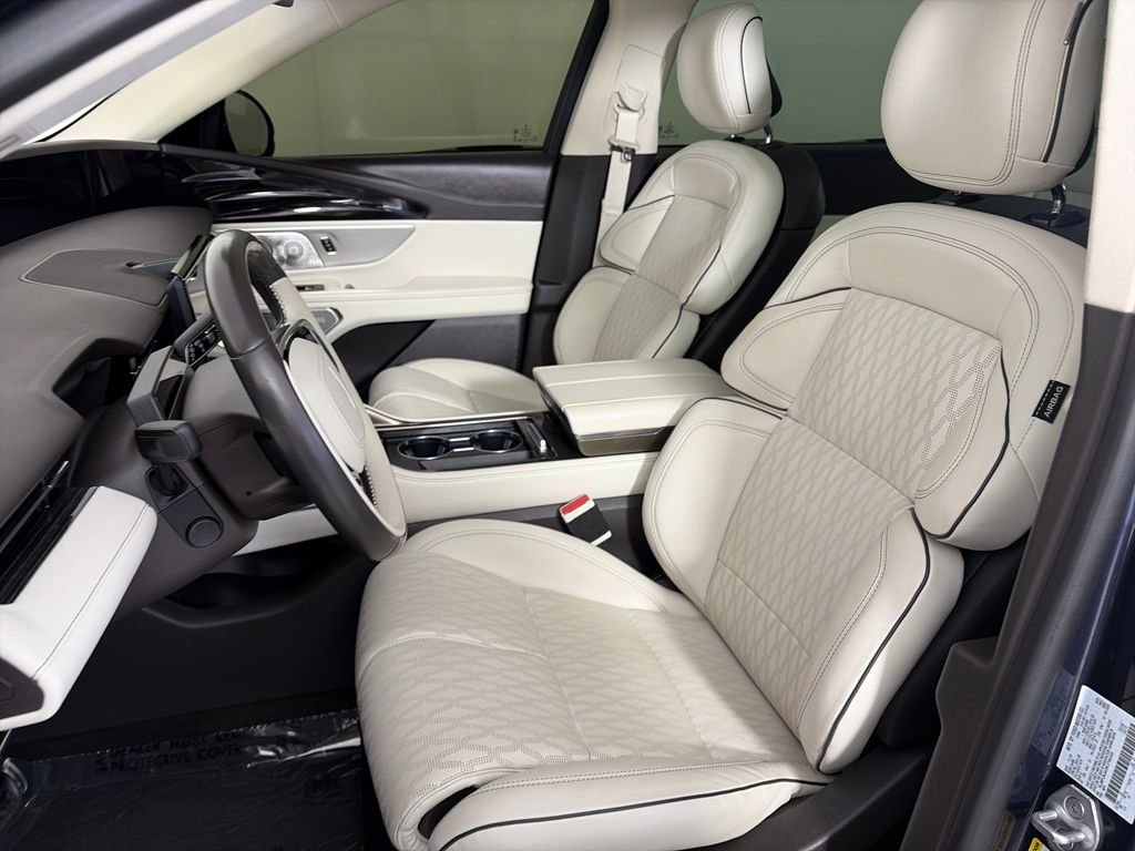 Used 2024 Lincoln Nautilus Black Label image 11