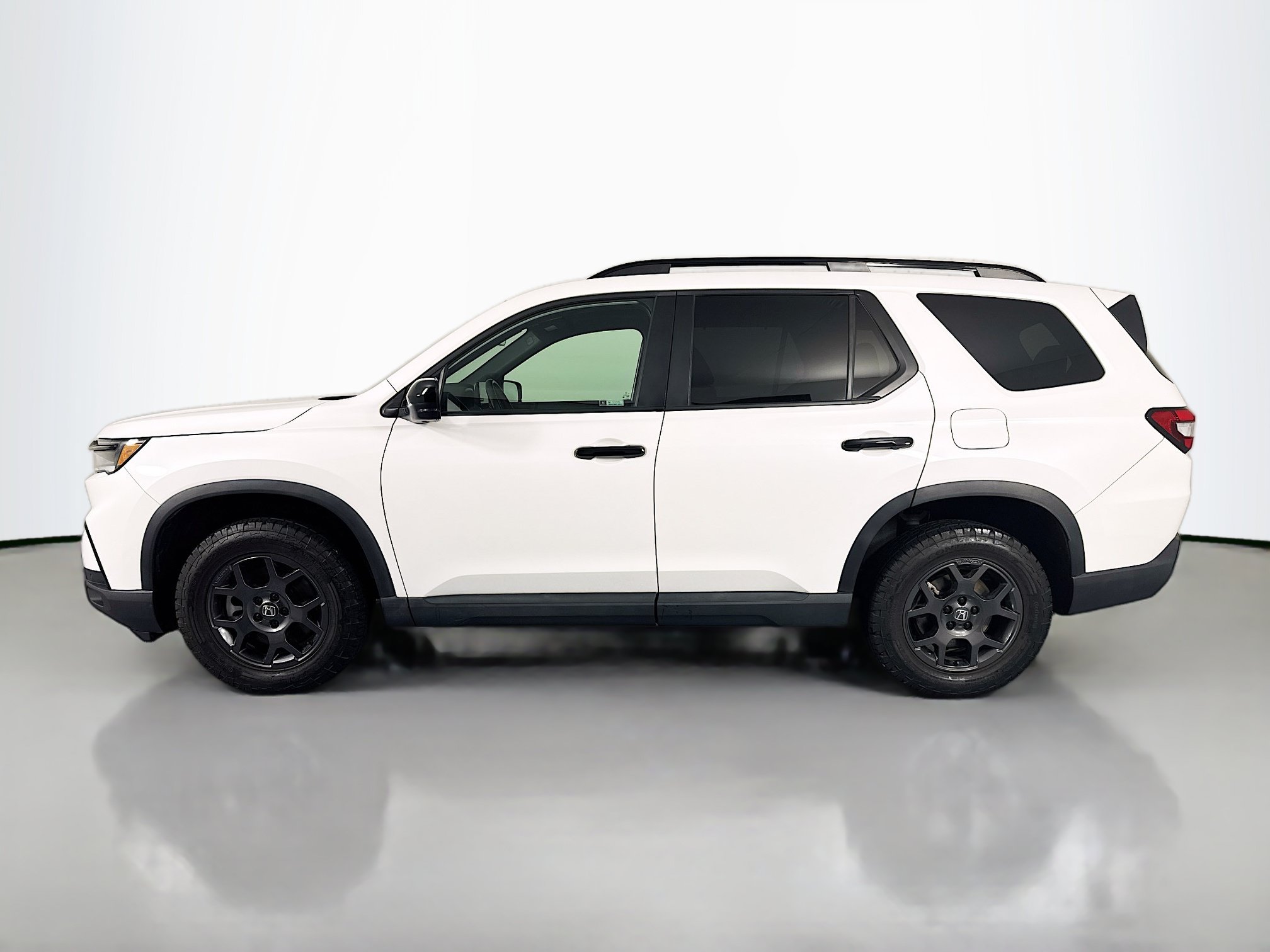 Certified 2023 Honda Pilot TrailSport image 8