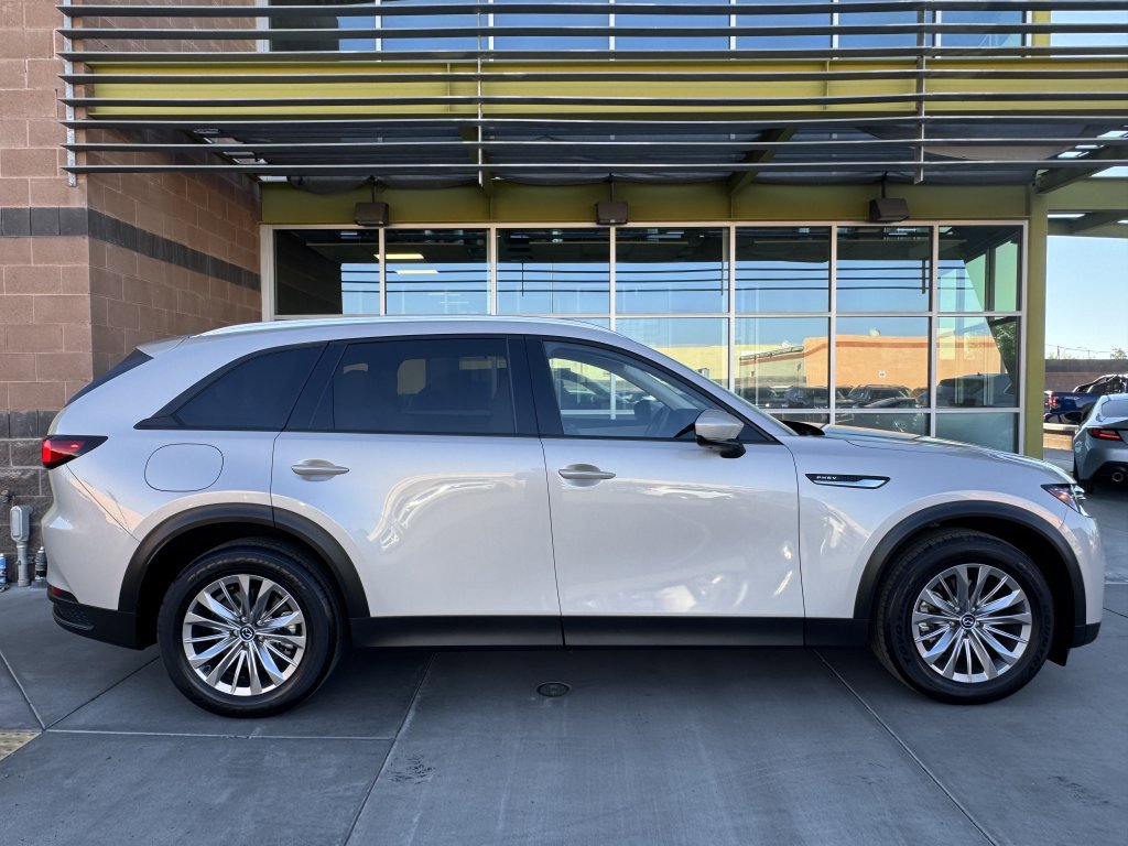 Used 2024 MAZDA CX-90 Plug-In Hybrid w/ Preferred AWD/4WD image 9