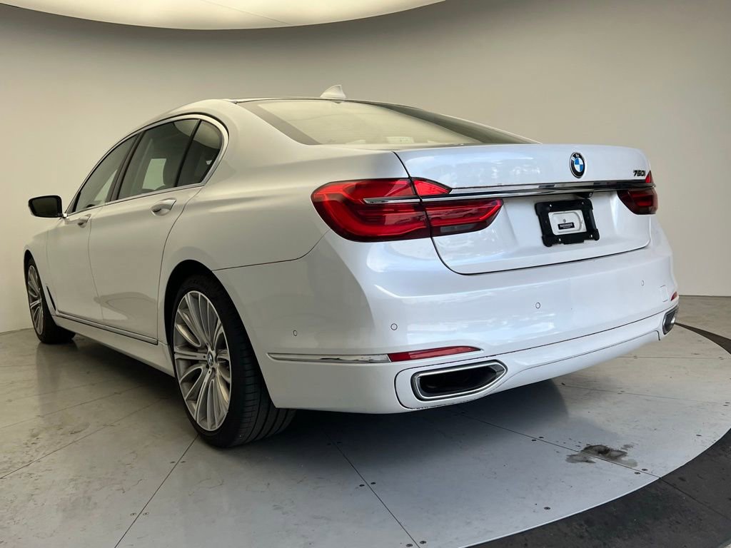 Used 2017 BMW 750i image 4