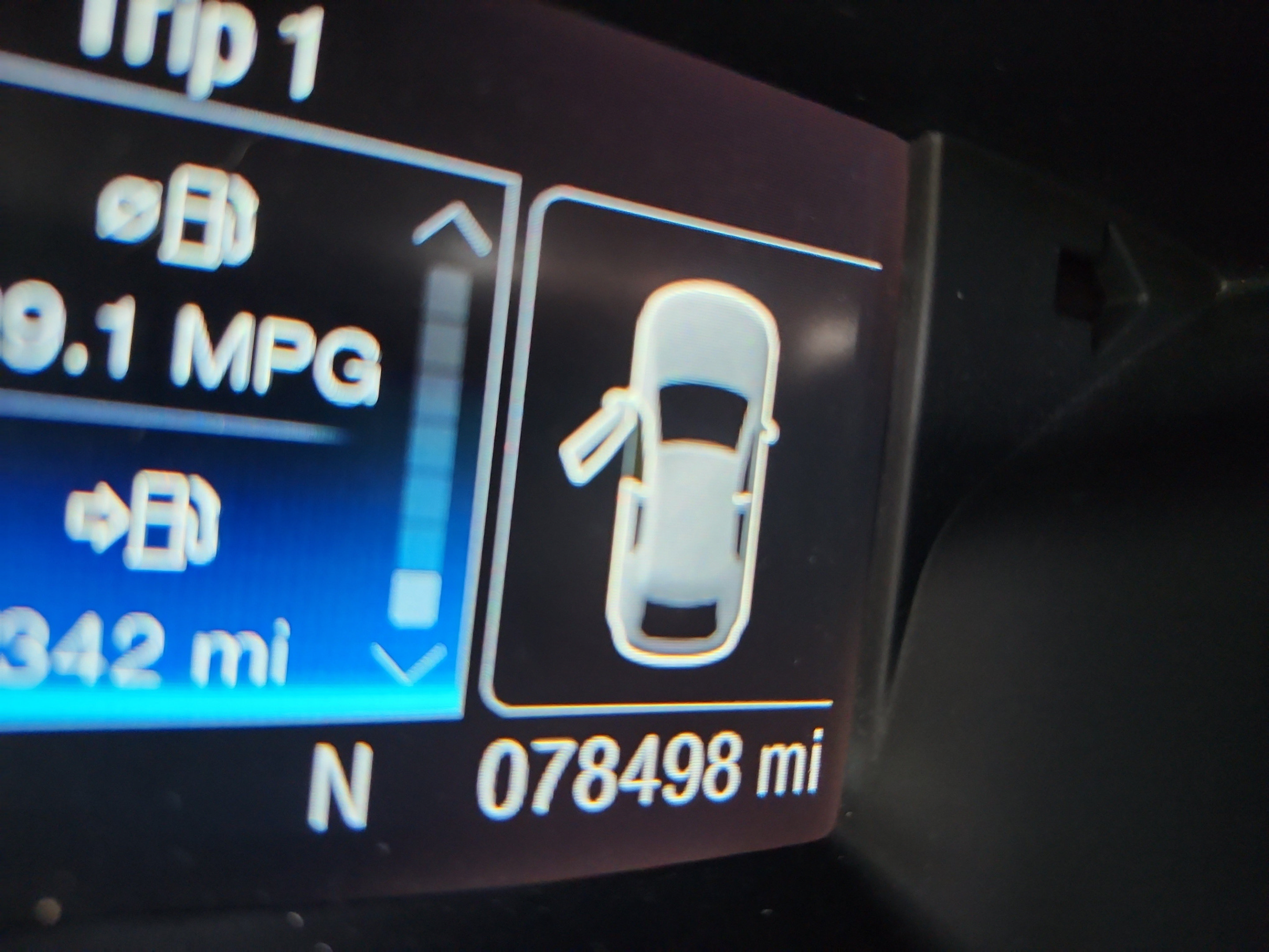Used 2016 Ford Escape SE w/ Equipment Group 201A FWD image 11