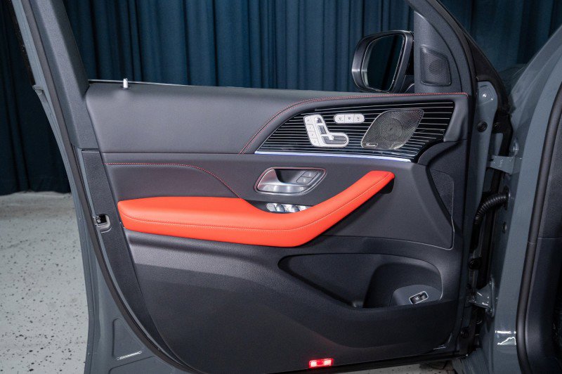 New 2026 Mercedes-Benz GLE 63 AMG S image 12