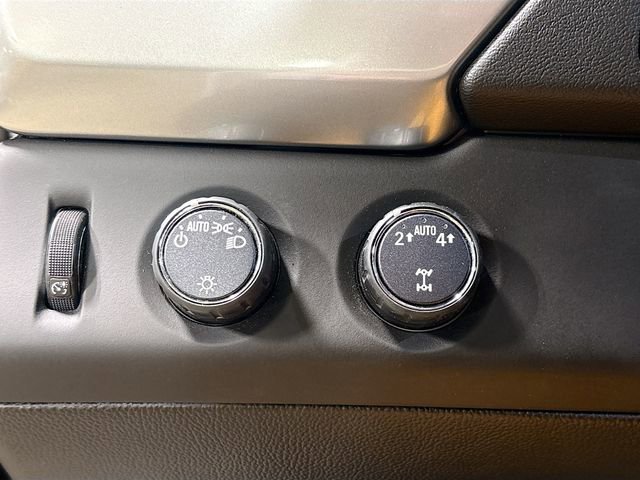 Used 2018 Chevrolet Tahoe LT image 11