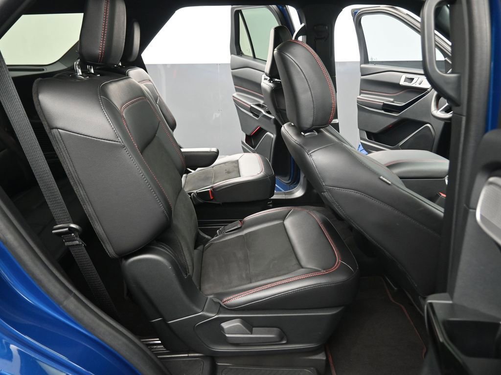 Used 2023 Ford Explorer ST-Line w/ Class IV Trailer Tow Package image 14