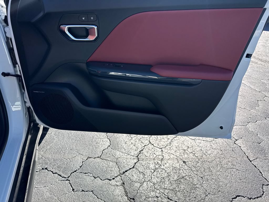 New 2025 Kia K4 GT-Line w/ GT-Line Premium Package FWD image 14