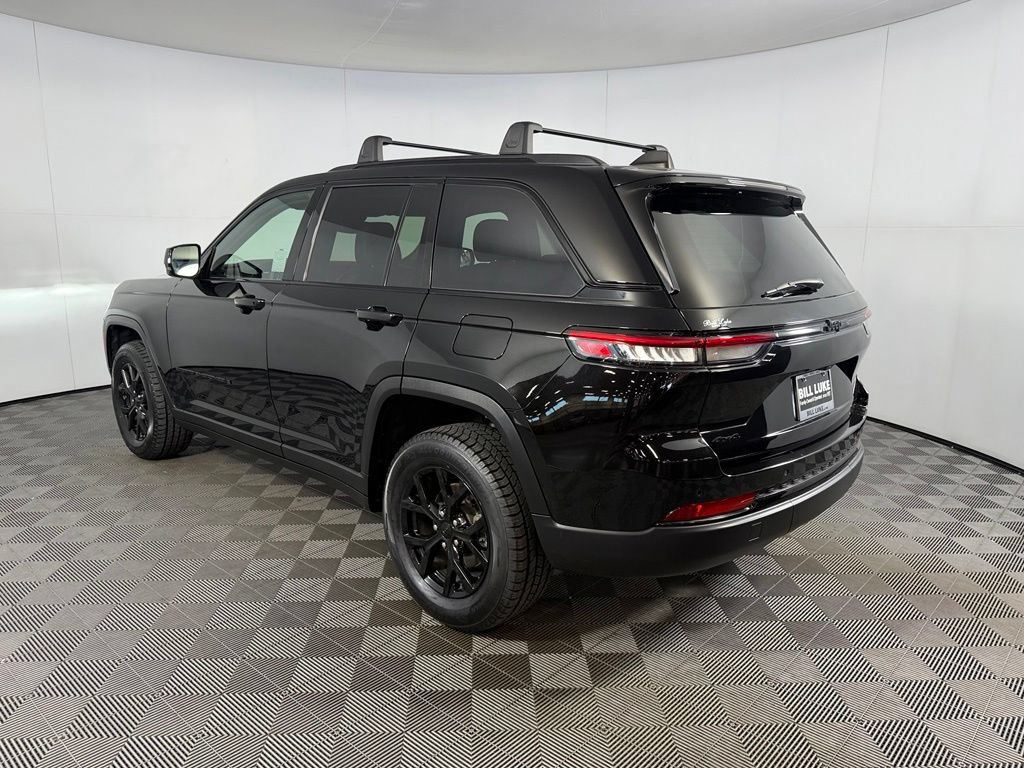 Certified 2024 Jeep Grand Cherokee Altitude AWD/4WD image 9