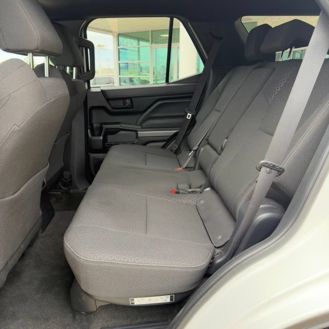 Used 2025 Toyota 4Runner SR5 AWD/4WD image 12