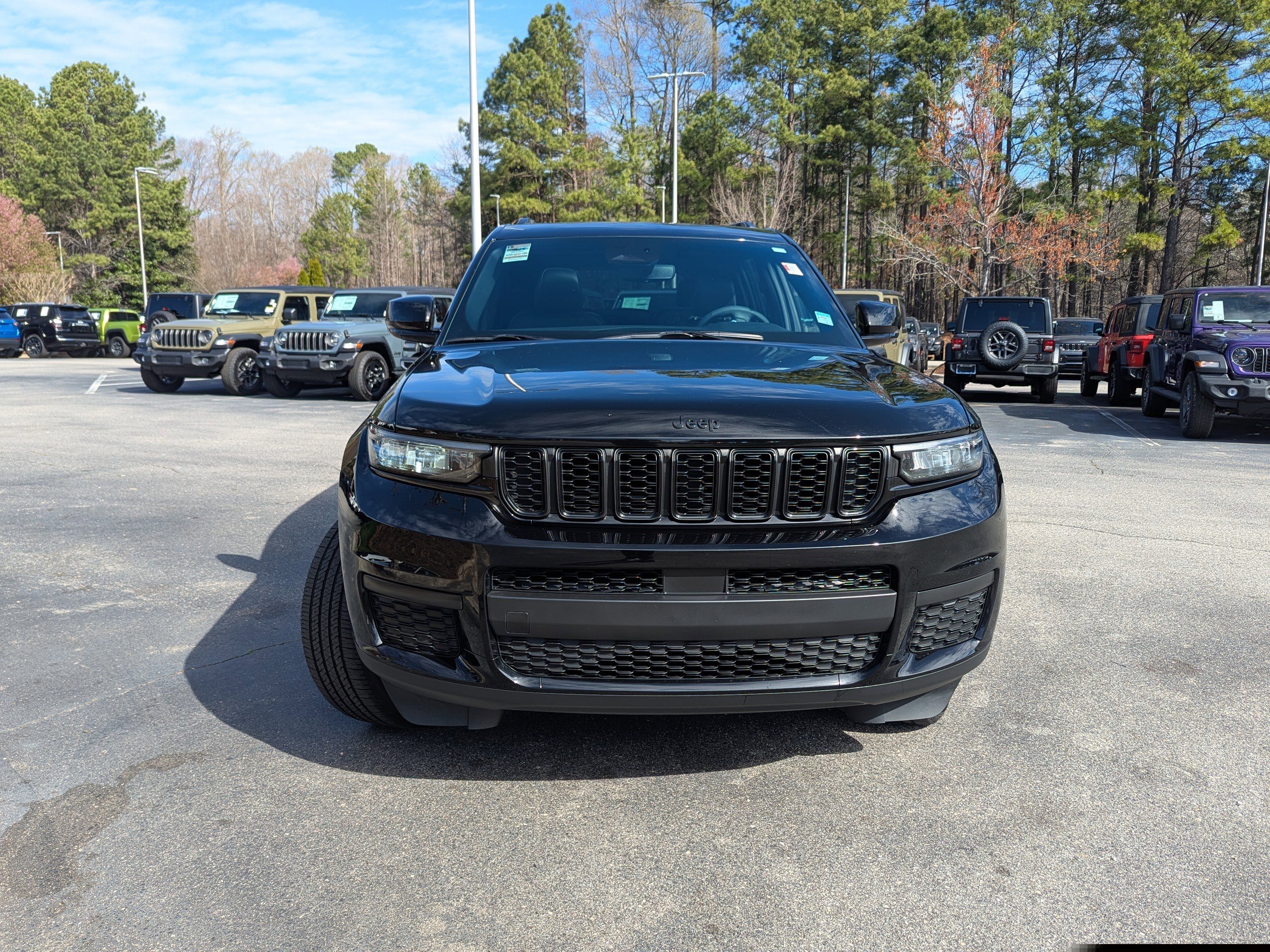 Certified 2023 Jeep Grand Cherokee L Laredo image 2