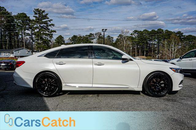 Used 2018 Honda Accord Touring image 9