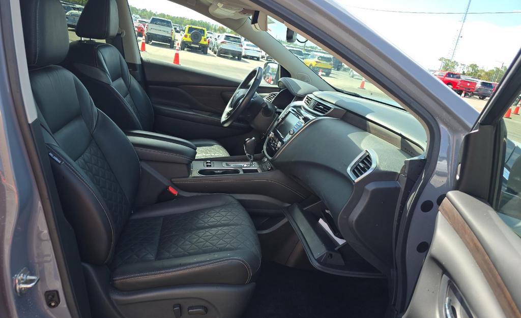 Certified 2023 Nissan Murano Platinum w/ Cargo Package image 6