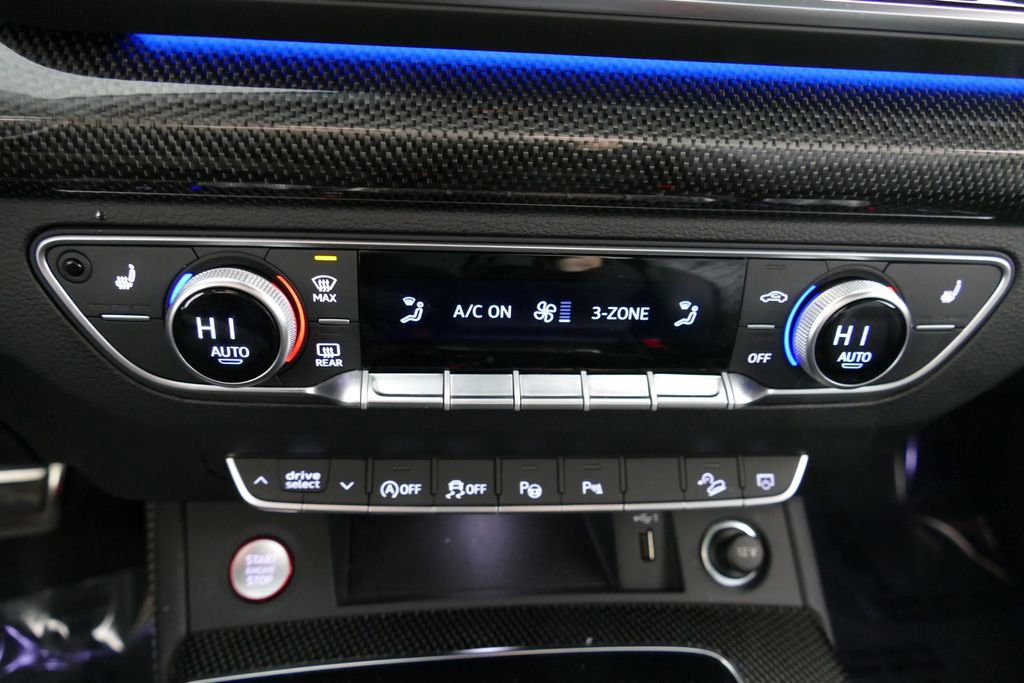 Used 2023 Audi SQ5 Prestige image 15