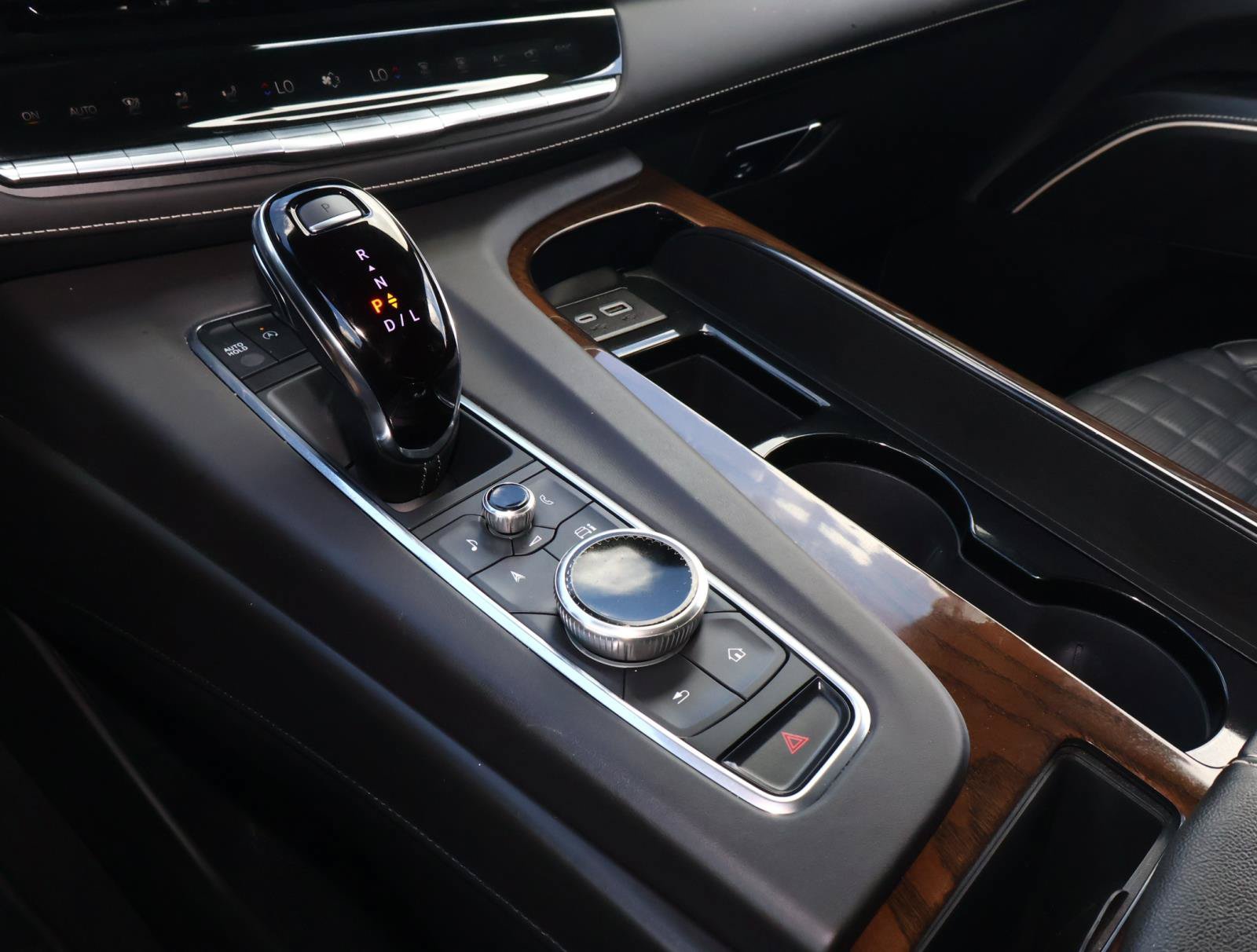Used 2024 Cadillac Escalade Sport Platinum AWD/4WD image 35
