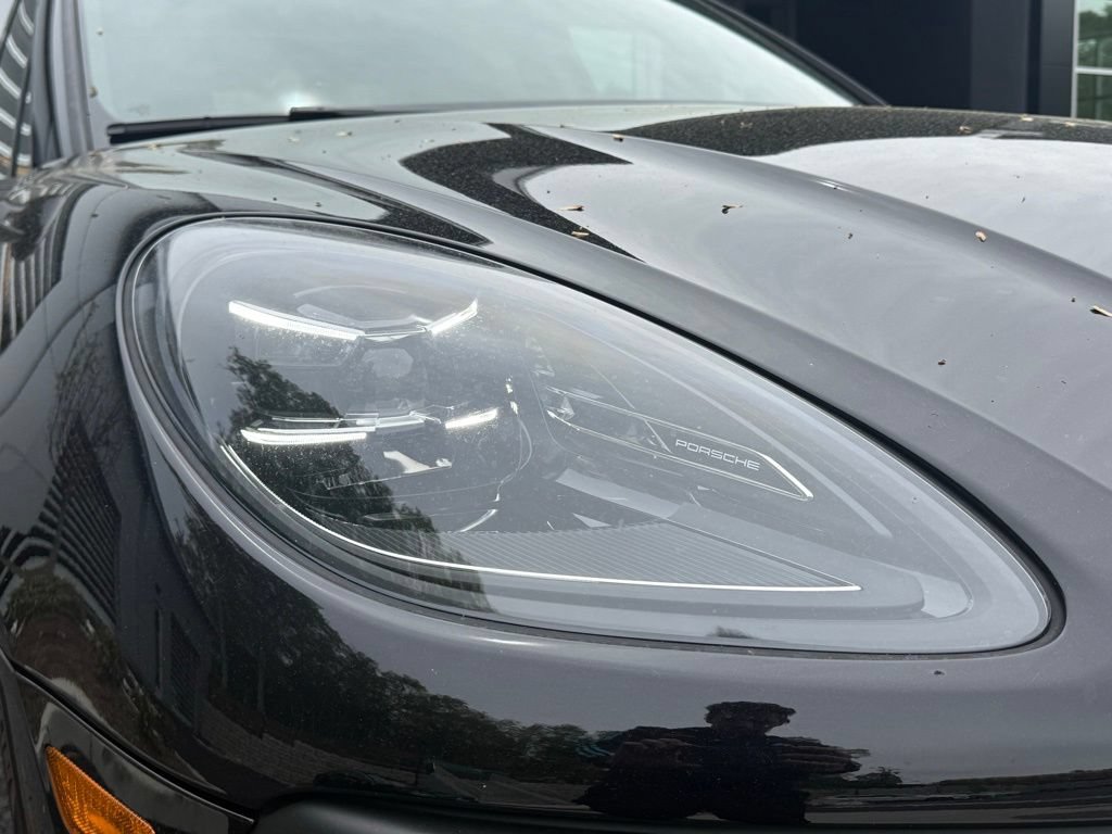 Used 2023 Porsche Macan S AWD/4WD image 11