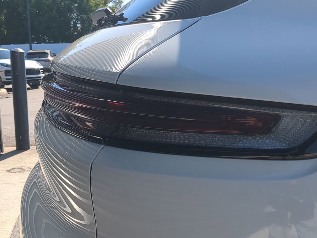 Certified 2025 Porsche Cayenne image 16