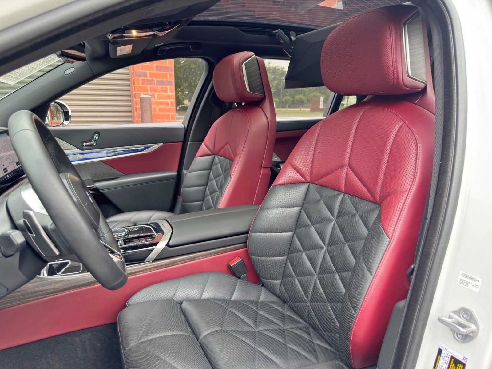 Used 2023 BMW 740i w/ Parking Assistance Package RWD image 51