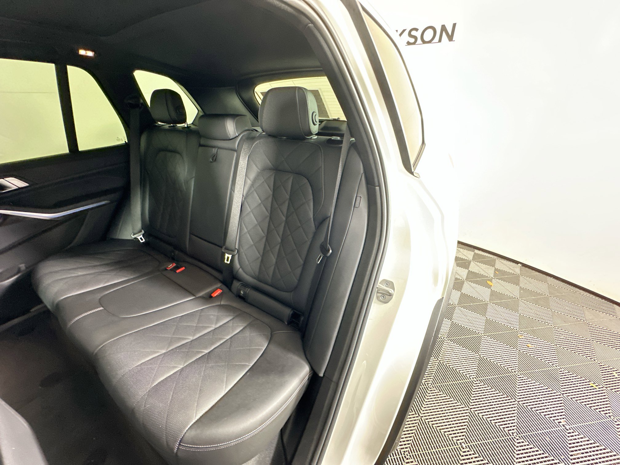 Used 2023 BMW X5 xDrive45e image 26