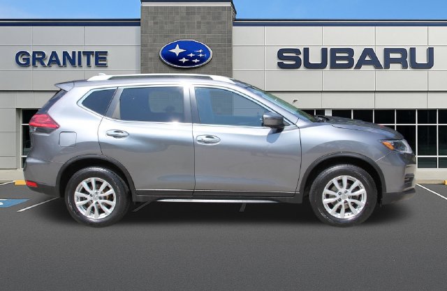 Used 2017 Nissan Rogue SV AWD/4WD image 12