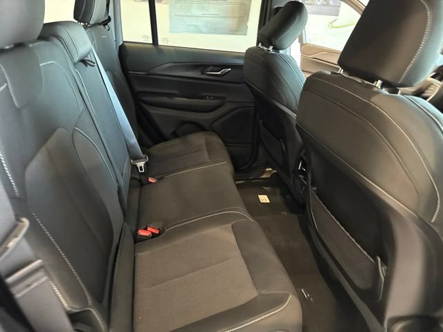 New 2026 Jeep Grand Cherokee Laredo X AWD/4WD image 12