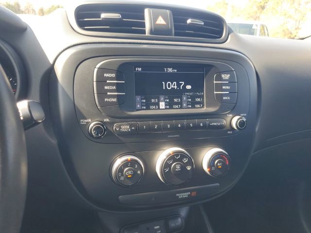 Used 2018 Kia Soul Base image 19