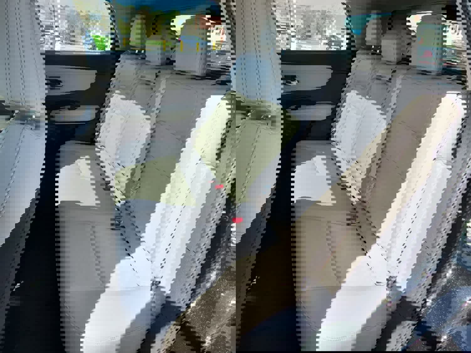 Used 2023 Nissan Ariya FWD image 7