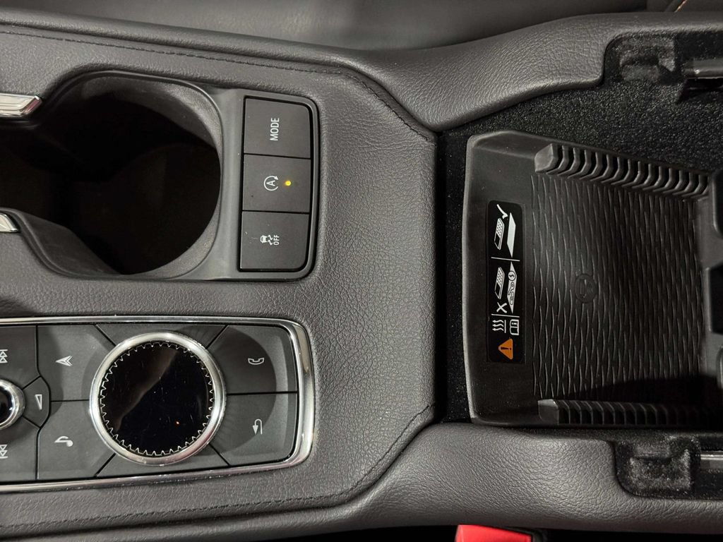 Used 2021 Cadillac XT4 Sport AWD/4WD image 18