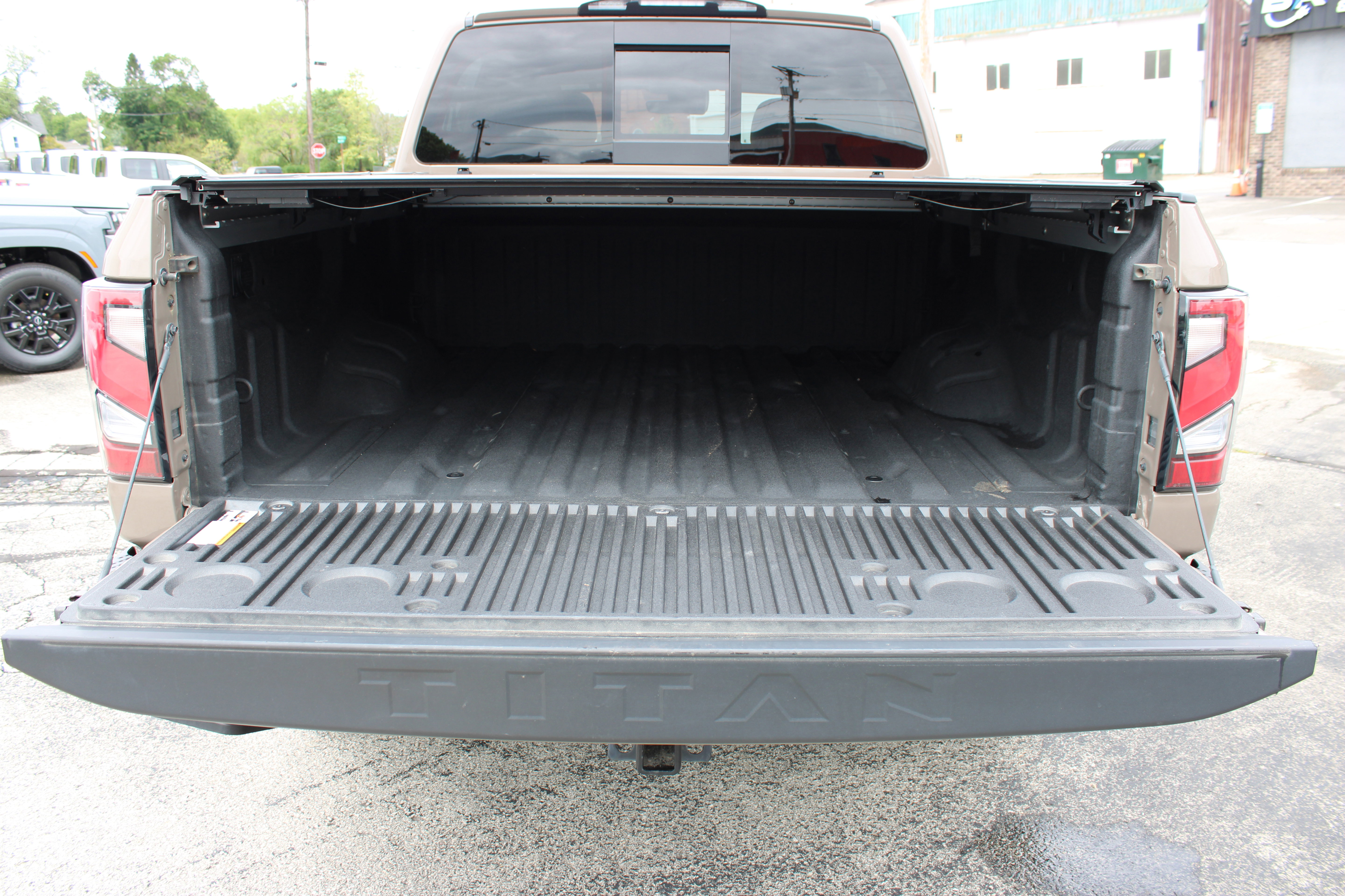 Certified 2023 Nissan Titan PRO-4X w/ Pro-4x Convenience Package AWD/4WD image 5