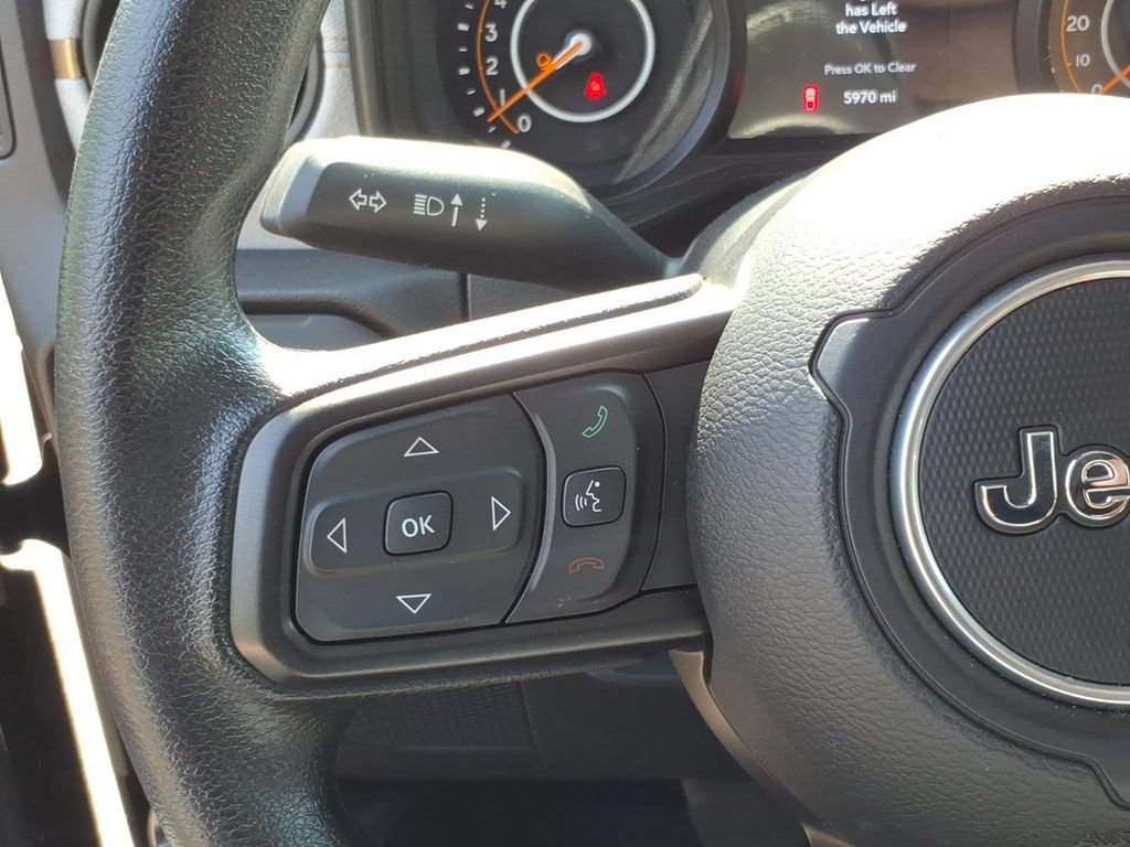 Used 2025 Jeep Gladiator Sport AWD/4WD image 15