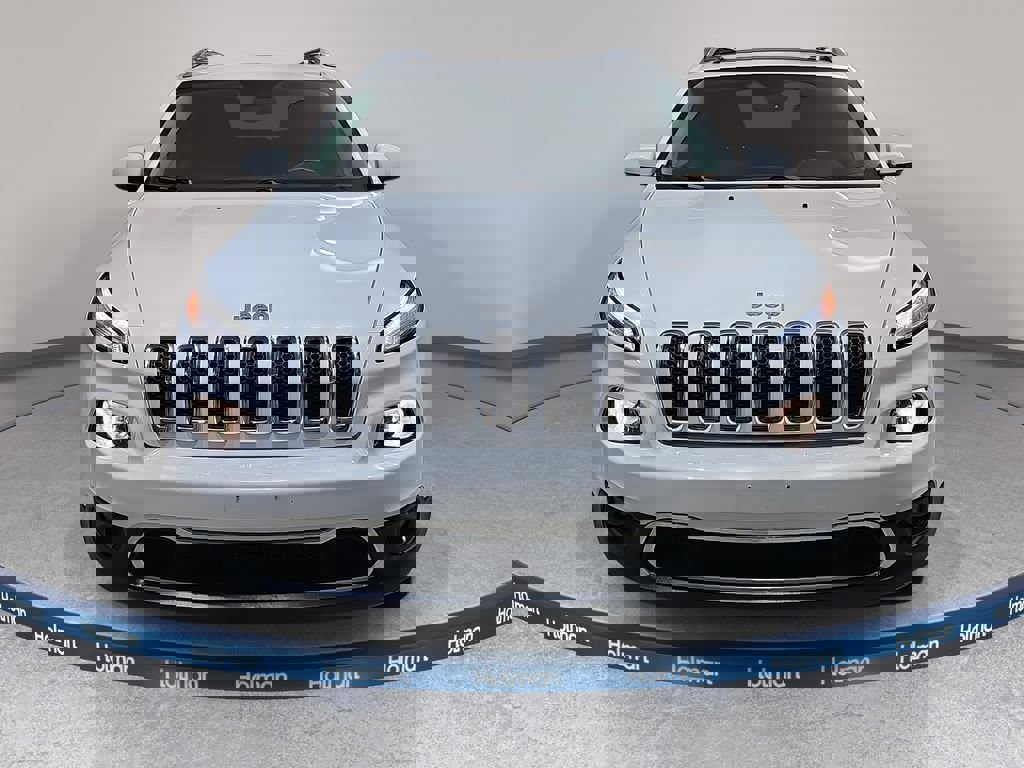 Used 2016 Jeep Cherokee Limited image 3