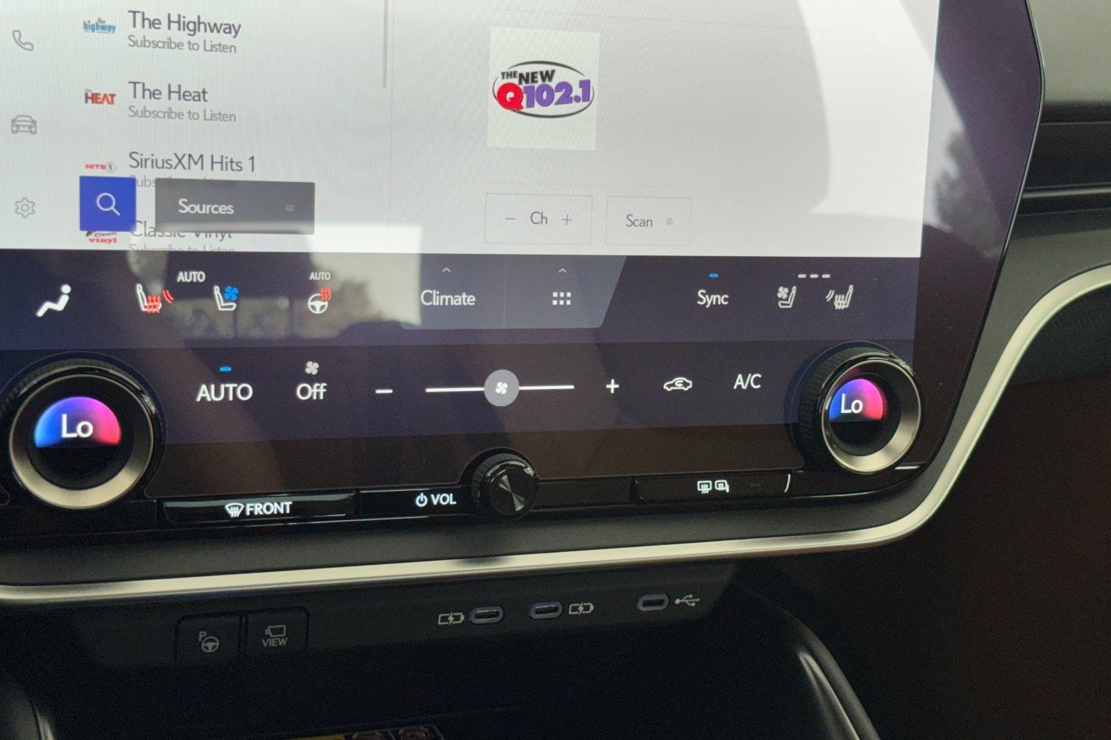 Certified 2023 Lexus RZ 450e Premium w/ Technology Package AWD/4WD image 26