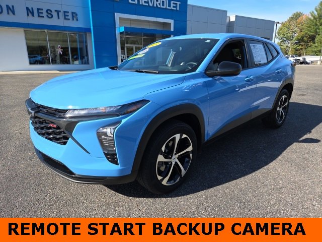 Used 2024 Chevrolet Trax RS w/ Sunroof Package image 4