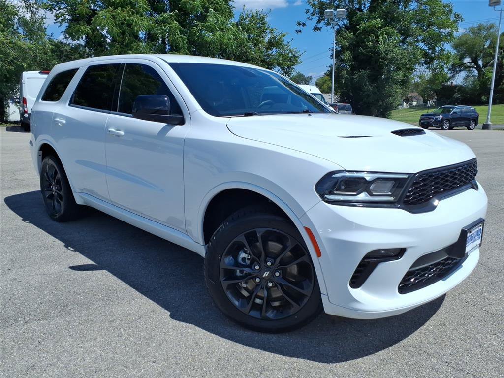 Used 2022 Dodge Durango GT w/ Blacktop Package AWD/4WD image 2