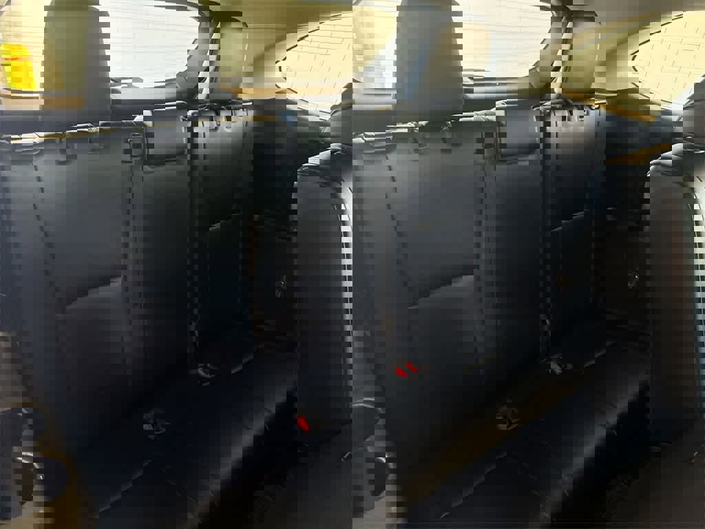 Used 2022 Toyota Highlander XLE image 23