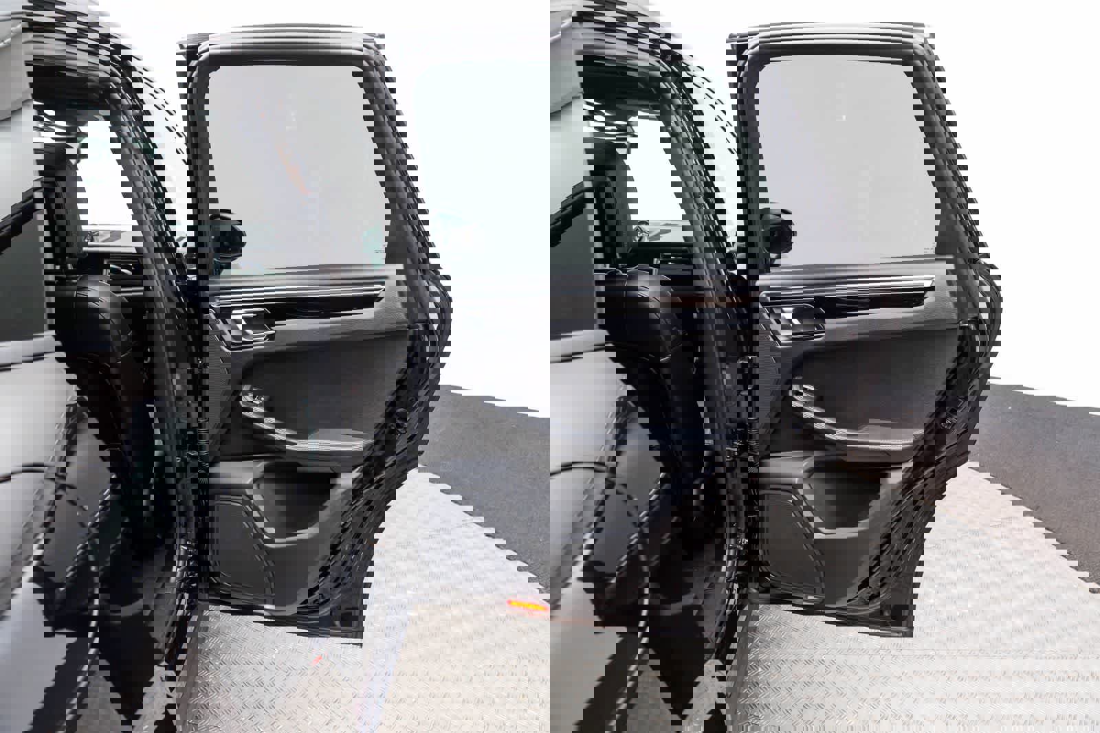 Used 2022 Porsche Macan image 42