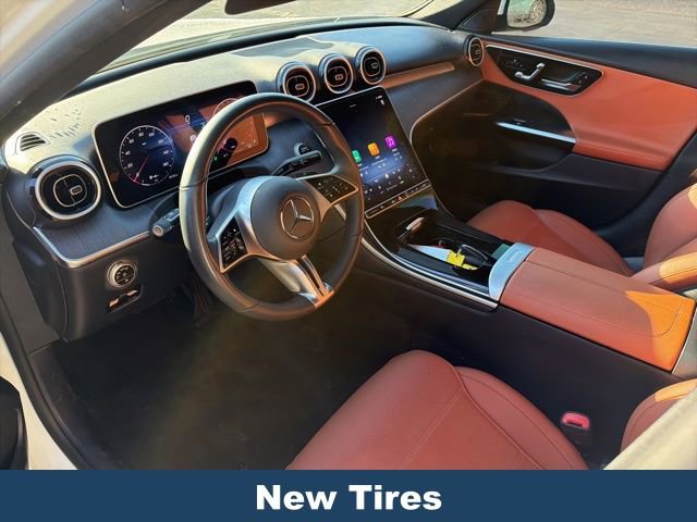 Used 2025 Mercedes-Benz C 300 4MATIC Sedan image 4