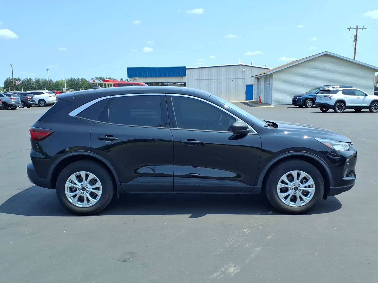 Used 2023 Ford Escape Active w/ Tech Pack #1 AWD/4WD image 7
