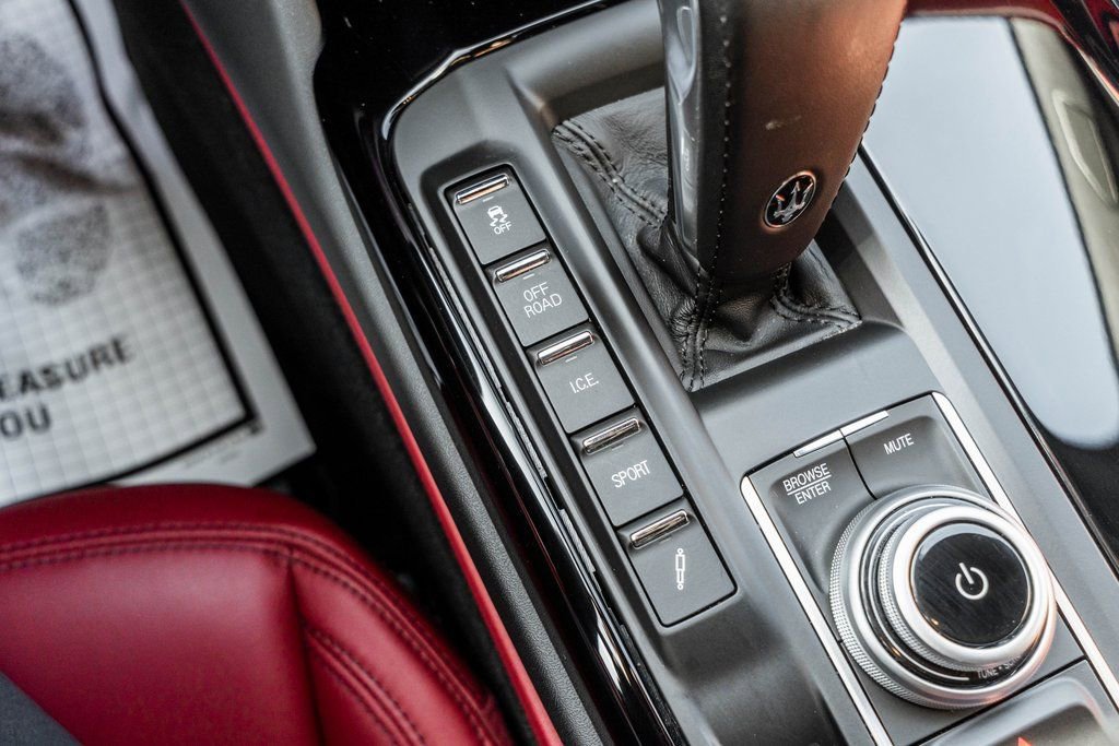 Used 2022 Maserati Levante GT image 26