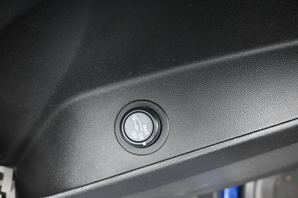 Used 2023 Chevrolet Equinox RS FWD image 12